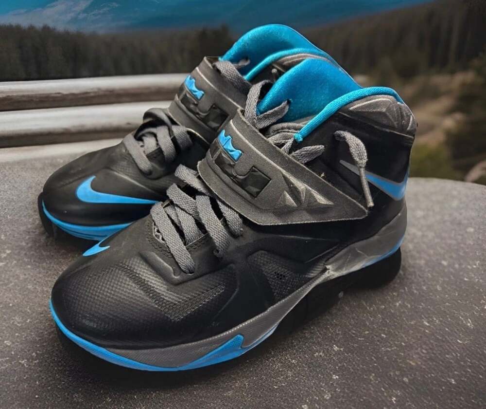 Nike Lebron Zoom Soldier VII Size 5.5Y Black Blue Basketball Shoes